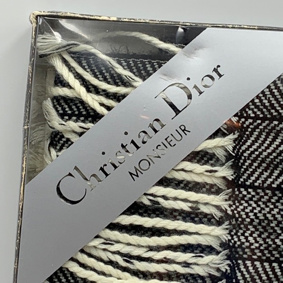 New Vintage Dior Scarf - Picture 5 of 16